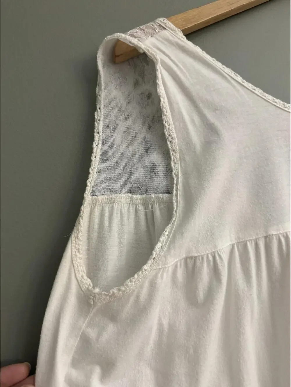Vintage Claire’s Rose 100% Cotton Nightgown 🤍 - Picture 7 of 7